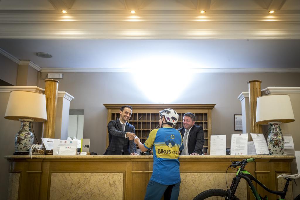 Ambasciatori Place Hotel Fiuggi Esterno foto